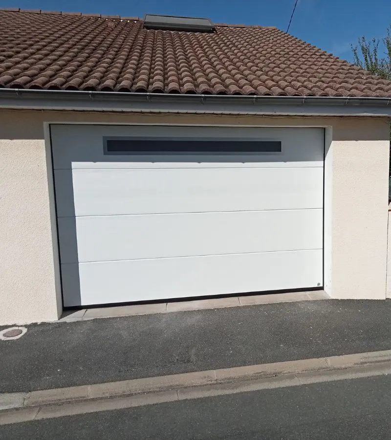 Installation de portes de garage à Thouars contact dépanneur à Bressuire